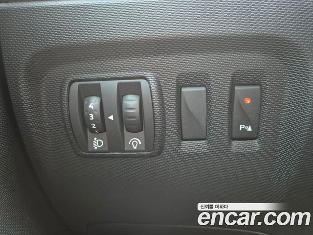 Renault Korea QM3 2015 — photo 13
