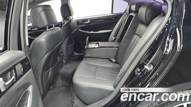 Hyundai Genesis 2013 — photo 18