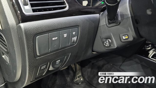 Hyundai Genesis 2013 — photo 25