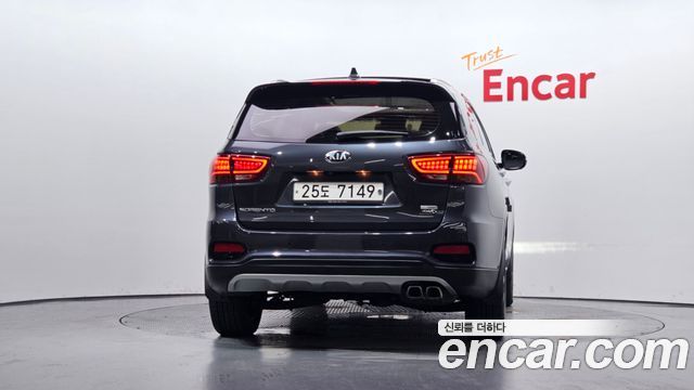 Kia Sorento 2018 — photo 4