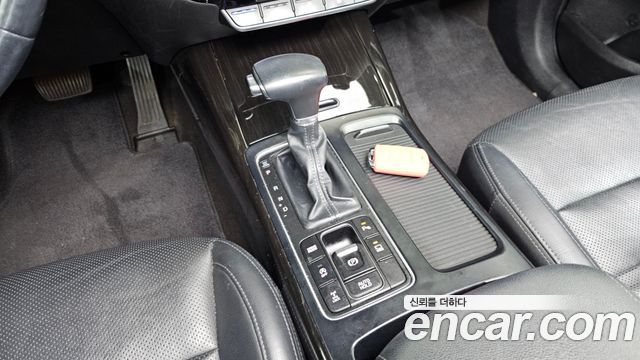 Kia Sorento 2018 — photo 12