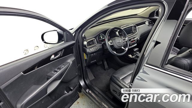 Kia Sorento 2018 — photo 13