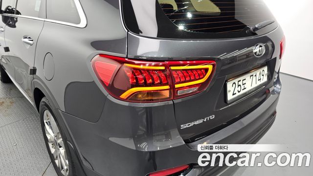 Kia Sorento 2018 — photo 9