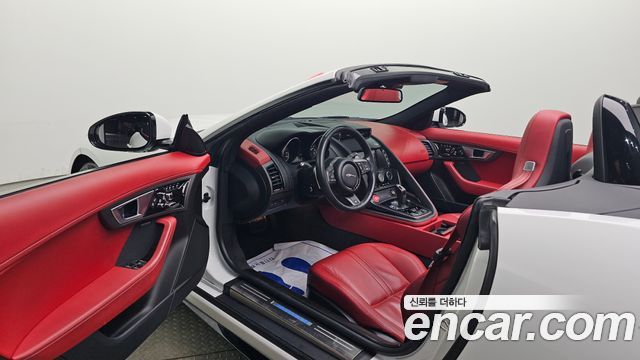 Jaguar F-TYPE 2016 — photo 10