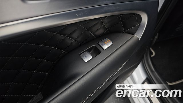 Genesis G70 2019 — photo 18