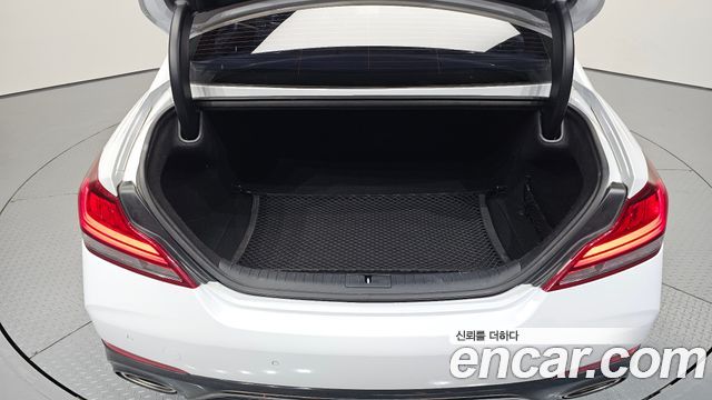 Genesis G70 2019 — photo 20