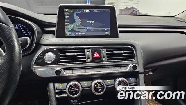 Genesis G70 2018 — photo 14