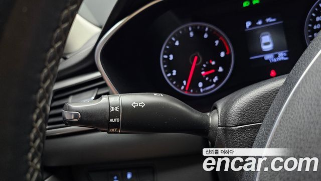 Genesis G70 2018 — photo 17