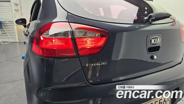 Kia pride 2015 — photo 9