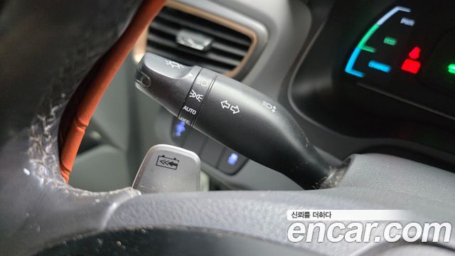 Hyundai Ioniq 2017 — photo 15
