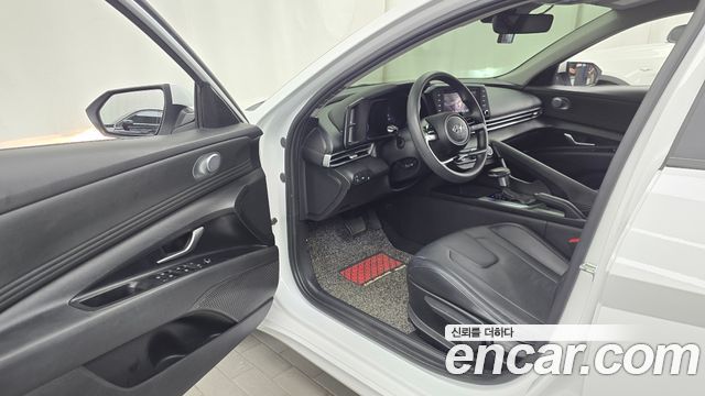 Hyundai AVANTE 2021 — photo 10