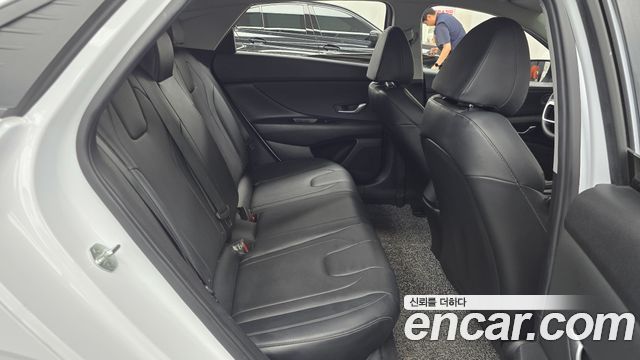 Hyundai AVANTE 2021 — photo 11