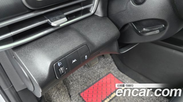 Hyundai AVANTE 2021 — photo 19