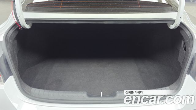 Hyundai AVANTE 2021 — photo 20