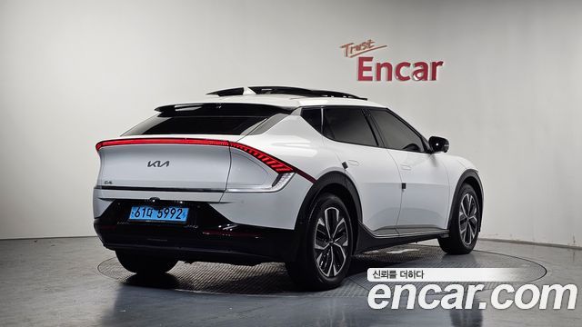 Kia EV6 2022 — photo 2