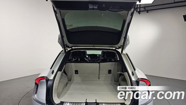Kia EV6 2022 — photo 23