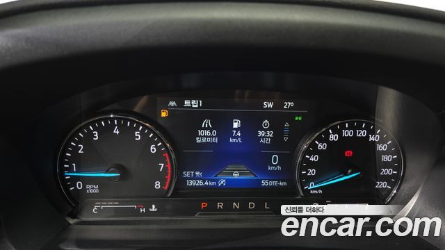 Ford Explorer 2023 — photo 11
