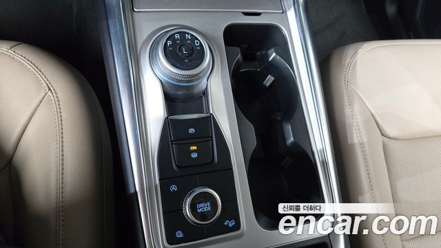 Ford Explorer 2023 — photo 12