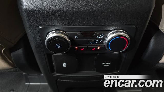 Ford Explorer 2023 — photo 21