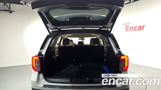 Ford Explorer 2023 — photo 25