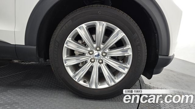 Ford Explorer 2023 — photo 7