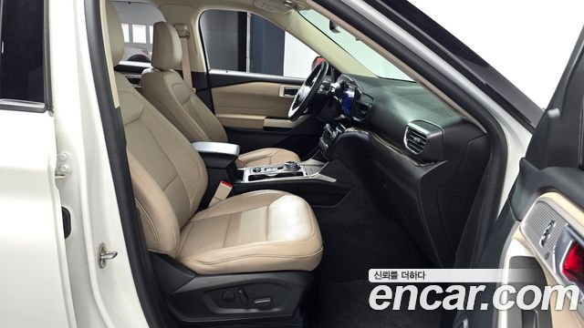 Ford Explorer 2023 — photo 16