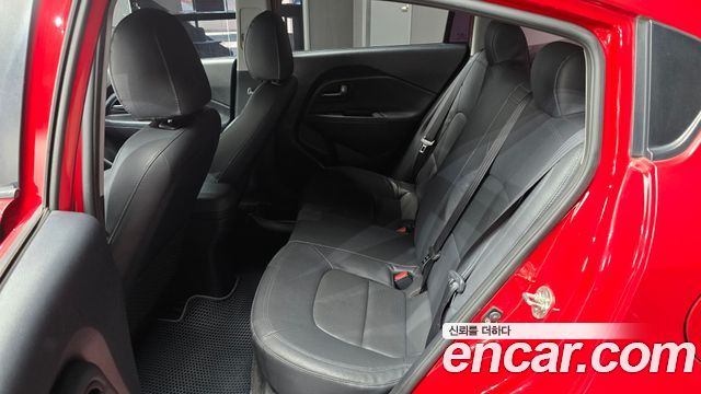 Kia pride 2015 — photo 12