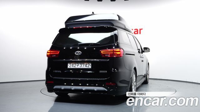 Kia Canival 2020 — photo 4