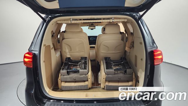 Kia Canival 2020 — photo 26