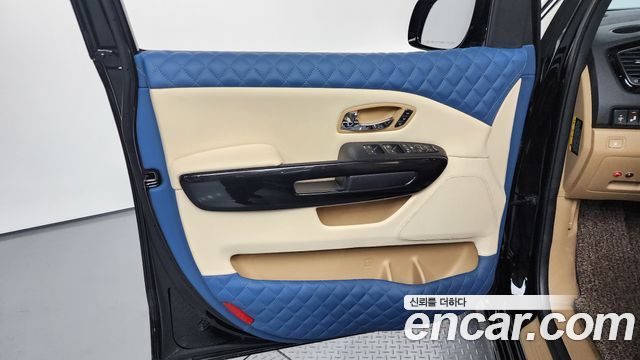 Kia Canival 2020 — photo 14