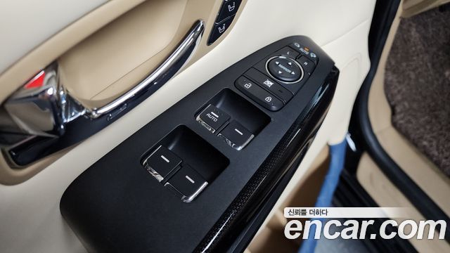 Kia Canival 2020 — photo 32