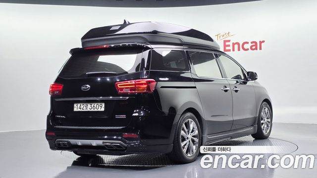 Kia Canival 2020 — photo 2