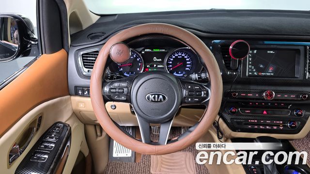 Kia Canival 2020 — photo 13