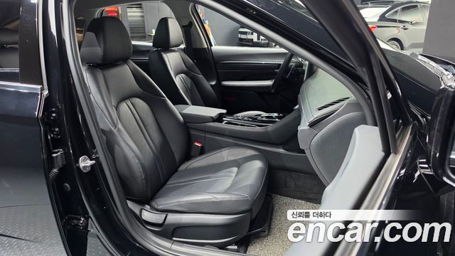 Hyundai Sonata 2023 — photo 16