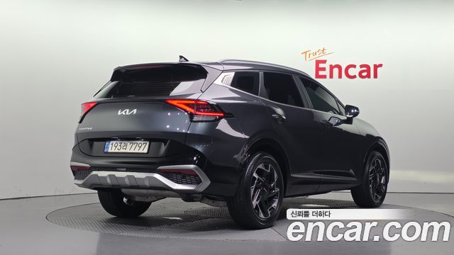 Kia Sportage 2023 — photo 2