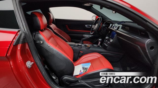 Ford Mustang 2020 — photo 13