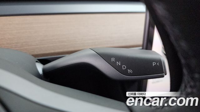 Tesla Model Y 2021 — photo 12