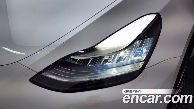 Tesla Model Y 2021 — photo 8