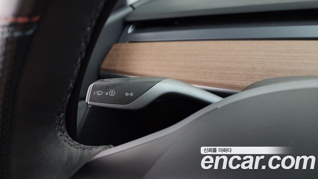 Tesla Model Y 2021 — photo 27