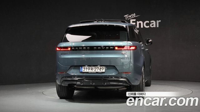 Land Rover Range Rover Sport 2023 — photo 4