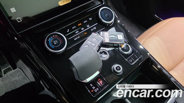 Land Rover Range Rover Sport 2023 — photo 12