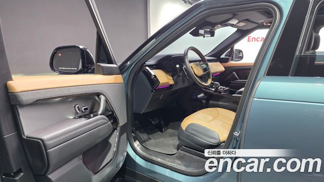 Land Rover Range Rover Sport 2023 — photo 13