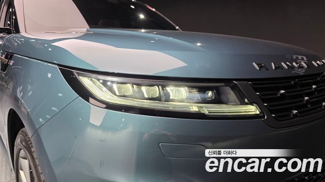 Land Rover Range Rover Sport 2023 — photo 8