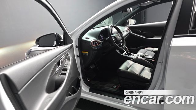 Hyundai i30 2020 — photo 13