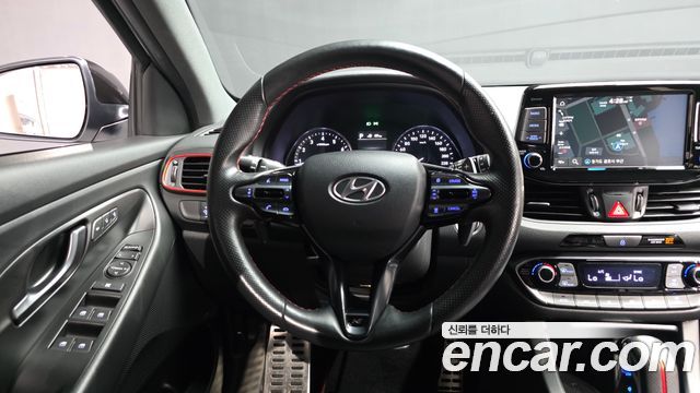 Hyundai i30 2020 — photo 19