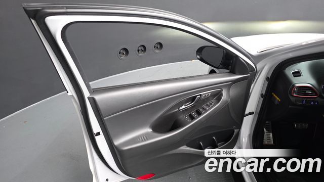 Hyundai i30 2020 — photo 14