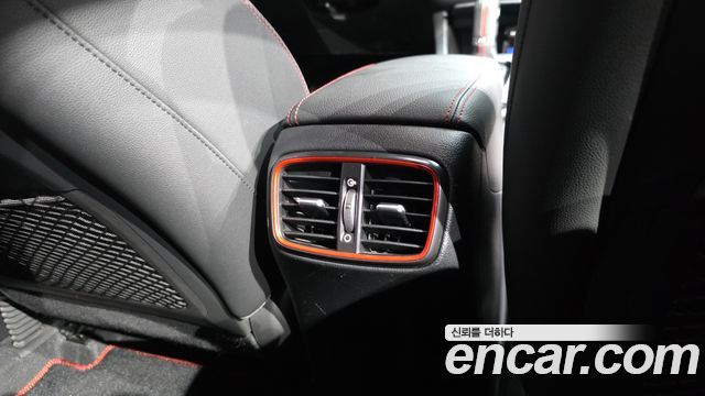 Hyundai i30 2020 — photo 31