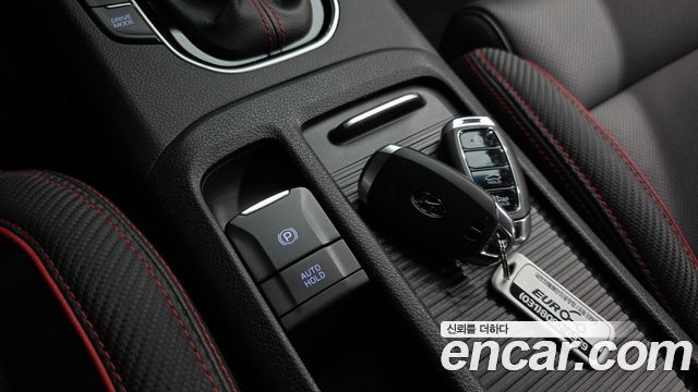 Hyundai i30 2020 — photo 32
