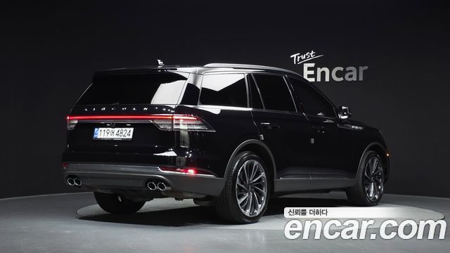 Lincoln Aviator 2022 — photo 2