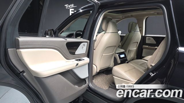 Lincoln Aviator 2022 — photo 16